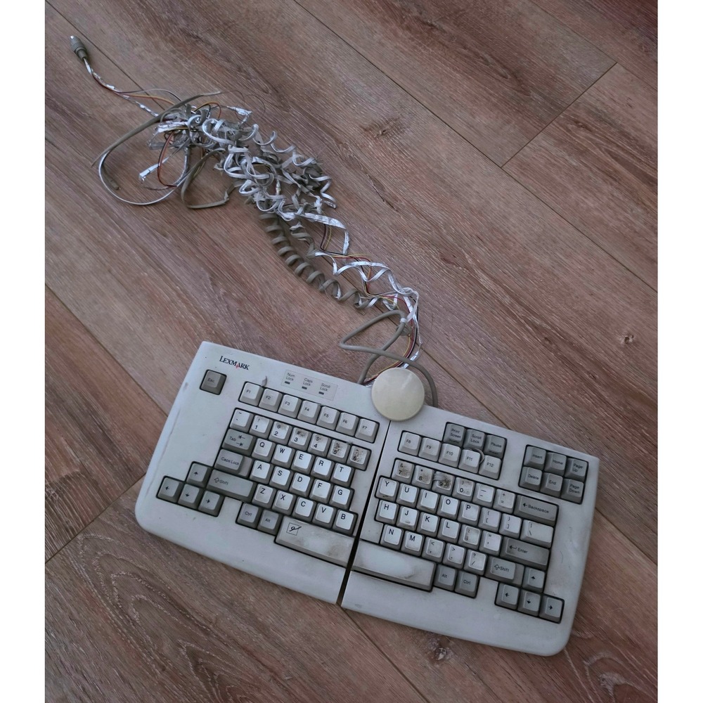 Lexmark IBM Model M15 Split Ergonomic Keyboard 1428401 Buckling Spring No Numpad
